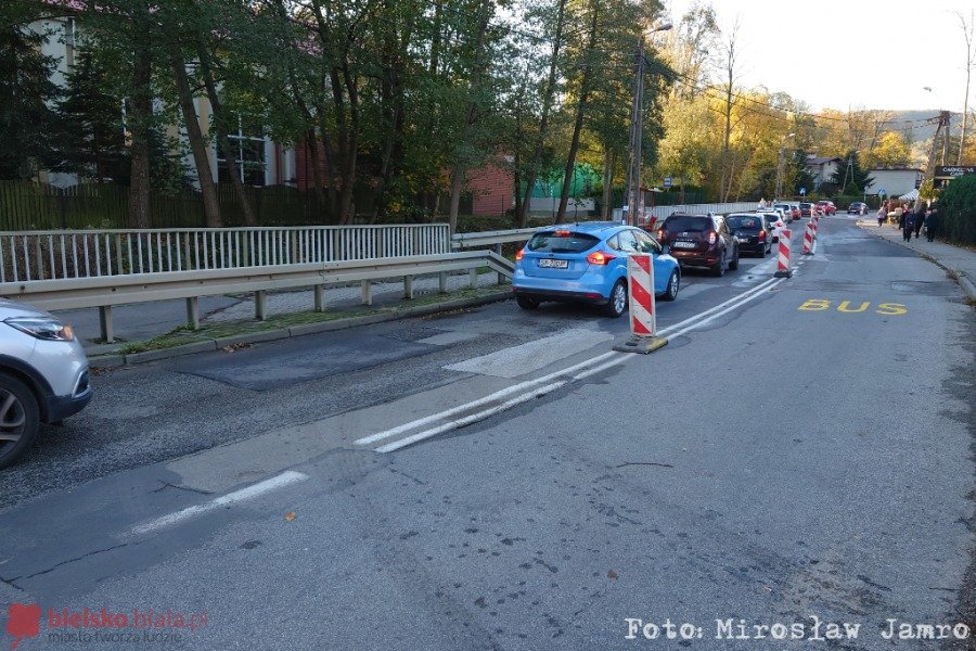 Będą utrudnienia w Kamienicy. Główna ulica do remontu nawierzchni MAPA
