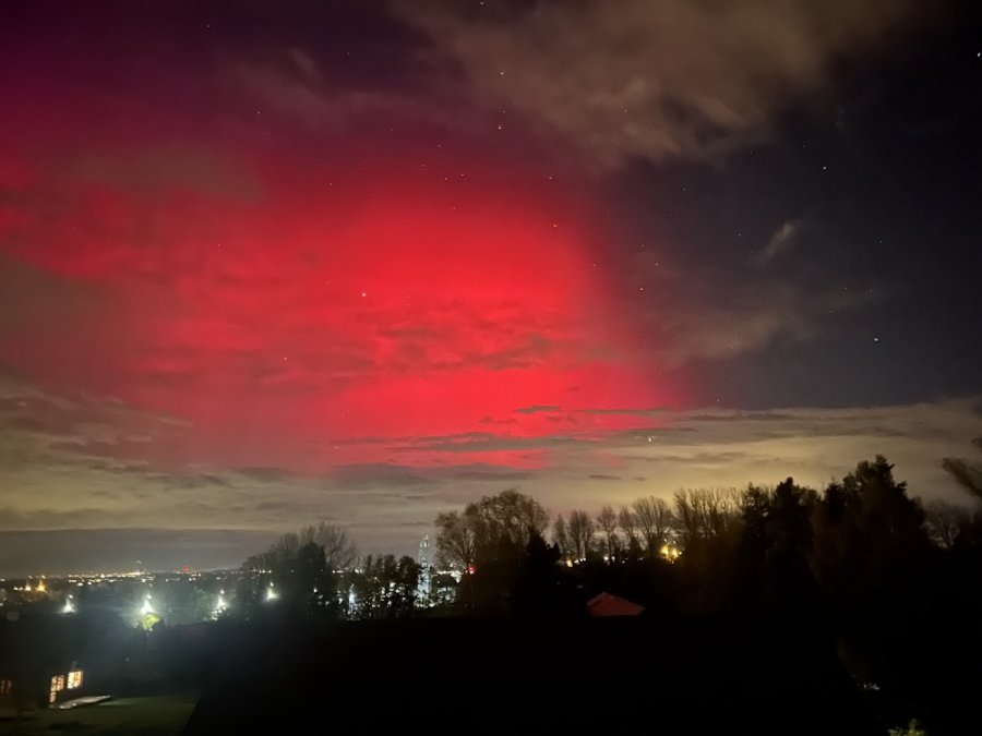 Niebo rozbłysło kolorami. To widok bardzo rzadko spotykany w naszym regionie - foto