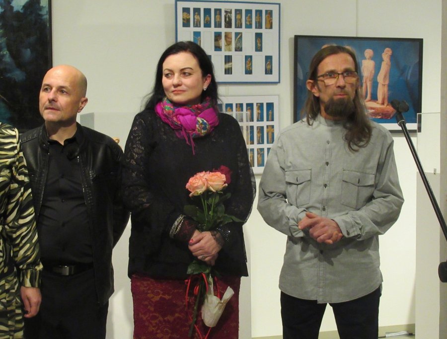 Walczaki i potomki. Pamiętnik niezwykłej rodziny walczącej w podziemiu - foto