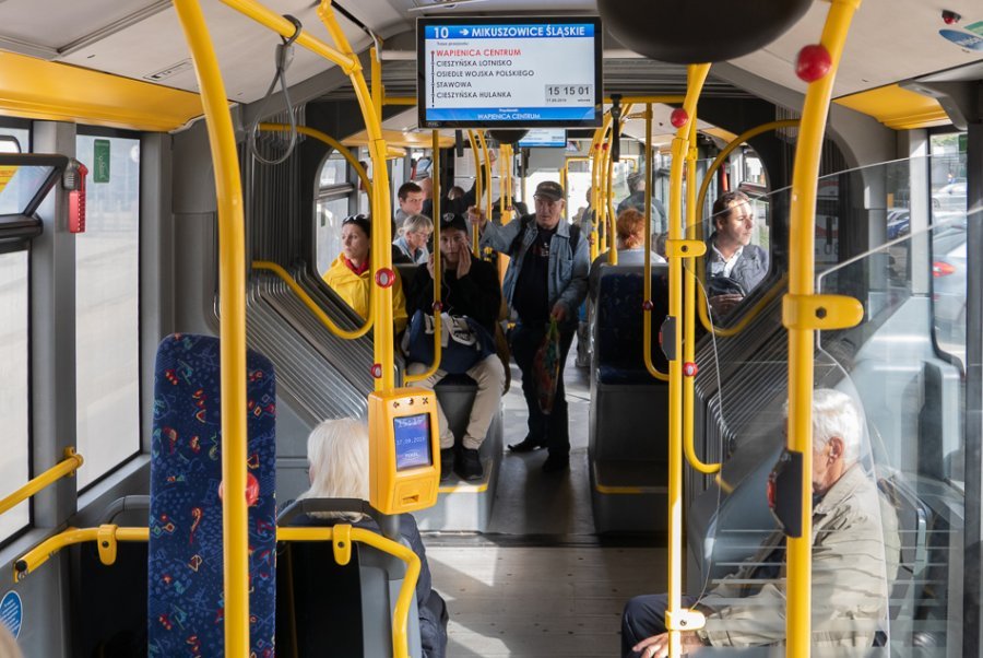 Autobus z sąsiedniej gminy jedzie już pełny. Za kilka dni problem będzie rozwiązany