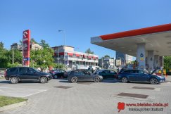 Duże zmiany na stacjach. Znika popularne paliwo PB95, kto może tankować benzynę E10?