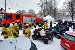 Koncentracja dużych sił policji i straży pożarnej. Poszukiwania zakończono - foto