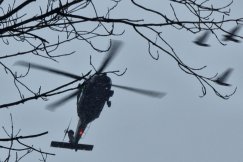 Black Hawk hałasuje nad miastem. Wojsko rozpoczęło ćwiczenia w terenie górskim - foto