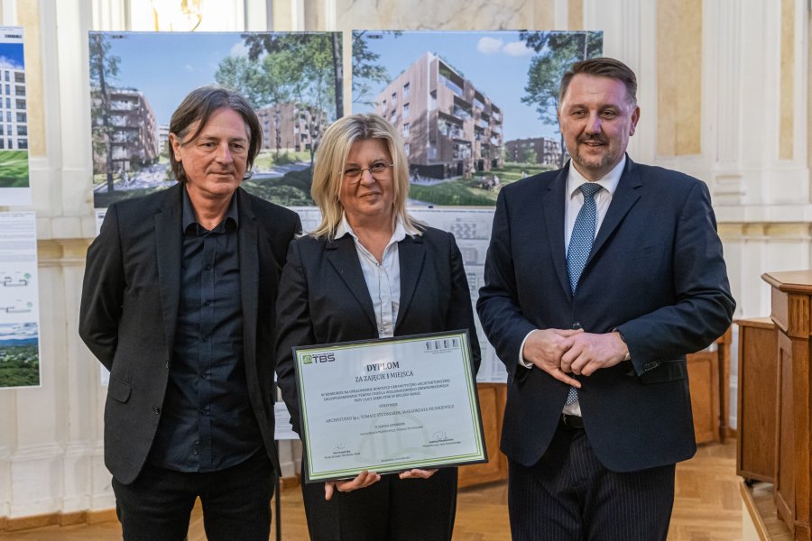 W Bielsku-Białej powstanie osiedle „w lesie”. Nagrodzili twórców i otworzyli wystawę - foto