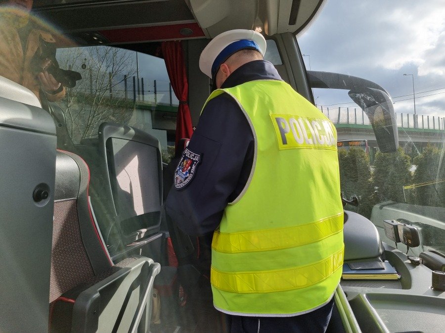 Ruszają ferie. Po jednej z takich kontroli zatrzymano dowód rejestracyjny - foto