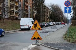 Łatają dziury po opadach. MZD odpowiada na krytykę mieszkańca - foto