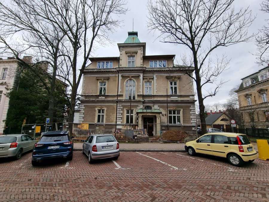 Bielska psychiatria ma się coraz lepiej. W tym roku zakończą remont zabytku - foto