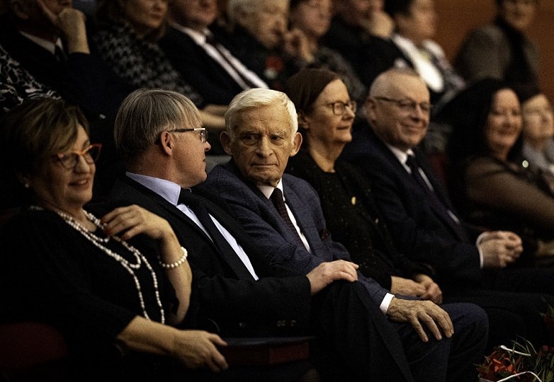 Powiat świętował jubileusz. Były premier zachwalał działania lokalnych samorządowców - foto