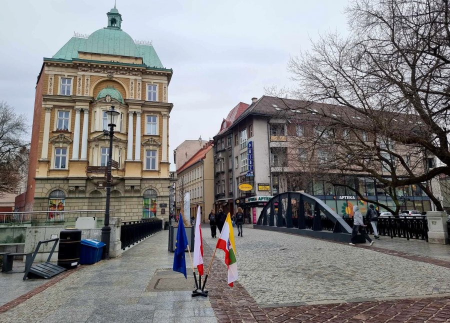Miała być konferencja, nikt nie przyszedł. Kandydat poddał się walkowerem? - foto