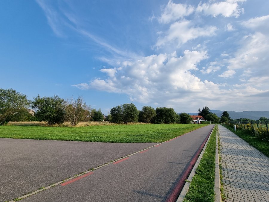 Miasto sfinalizowało zapowiadaną transakcję. Będzie nowy parking na lotnisku - foto