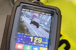Recydywista pędził 126 km/h. Funkcjonariusze „nagrodzili” go bonusem - foto