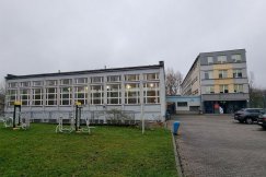 Bielska szkoła doczeka się remontu siedziby. Będzie nowa elewacja i winda - foto