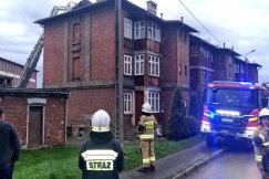 Niespokojny dzień w regionie. Wśród zgłoszeń zerwany dach i zawalony komin - foto