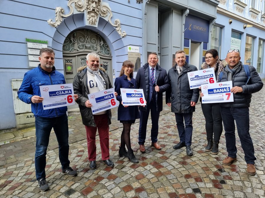 Ministrowie z wizytą w Bielsku-Białej. Zachęcali do głosowania na kandydatów Lewicy - foto