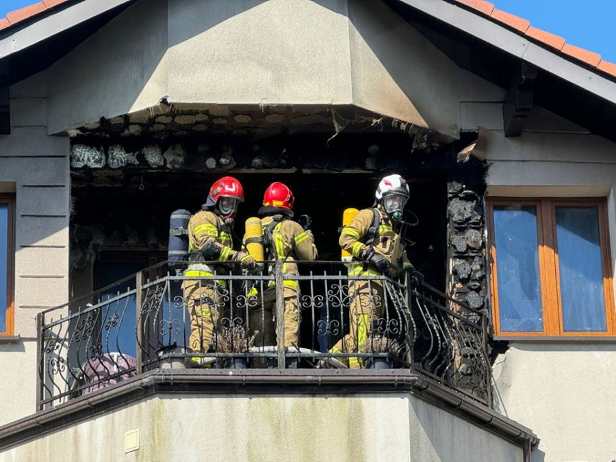 Pożar mieszkania kandydata na prezydenta Bielska-Białej. W akcji cztery zastępy - foto