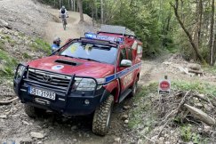 Wiele wypadków w trakcie majówki. Ranny rowerzysta stracił przytomność  - foto