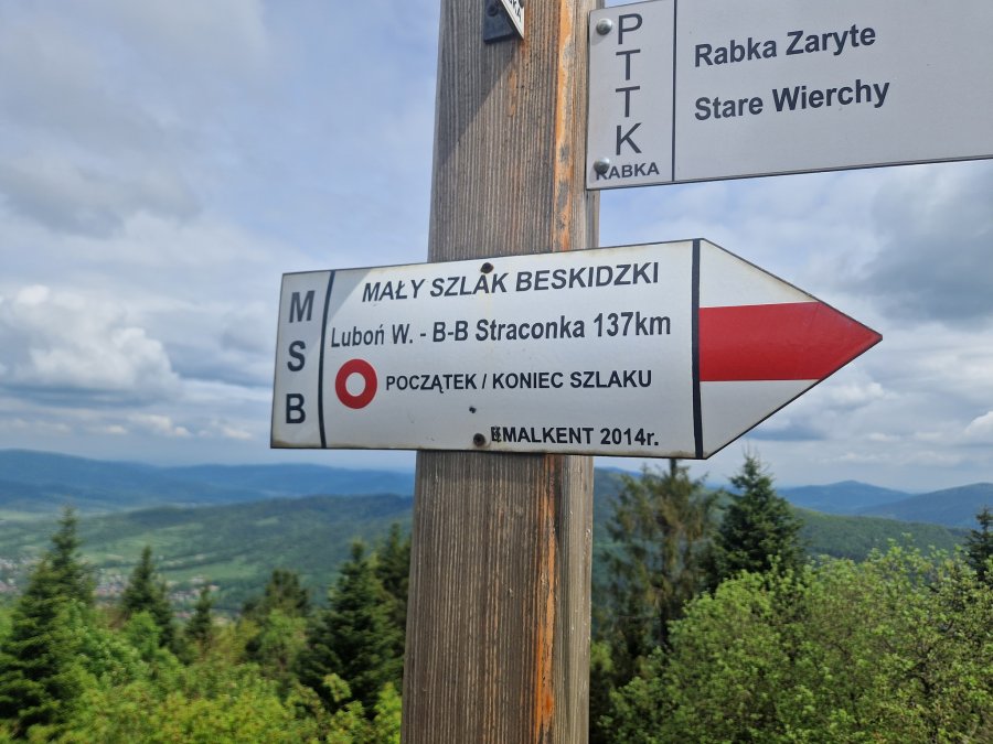 W szczytnym celu przemierzy 400 km w górach. Wędrówka zajmie mu dwa tygodnie - foto