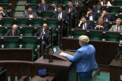 Wystąpienie poseł z okręgu bielskiego podbija sieć. Miała problem z odczytaniem kilku słów - film