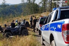 Makabryczne odkrycie w masywie leśnym. Zwłoki noworodka, zatrzymano rodziców