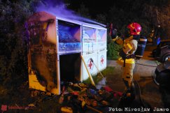 Pożar pojemników z odzieżą używaną. Samo się nie zapaliło! - foto