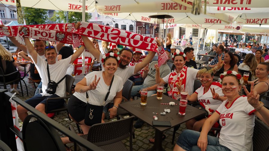 Ogromne emocje na Rynku. Bielszczanie tłumnie dopingowali reprezentacje ZDJĘCIA
