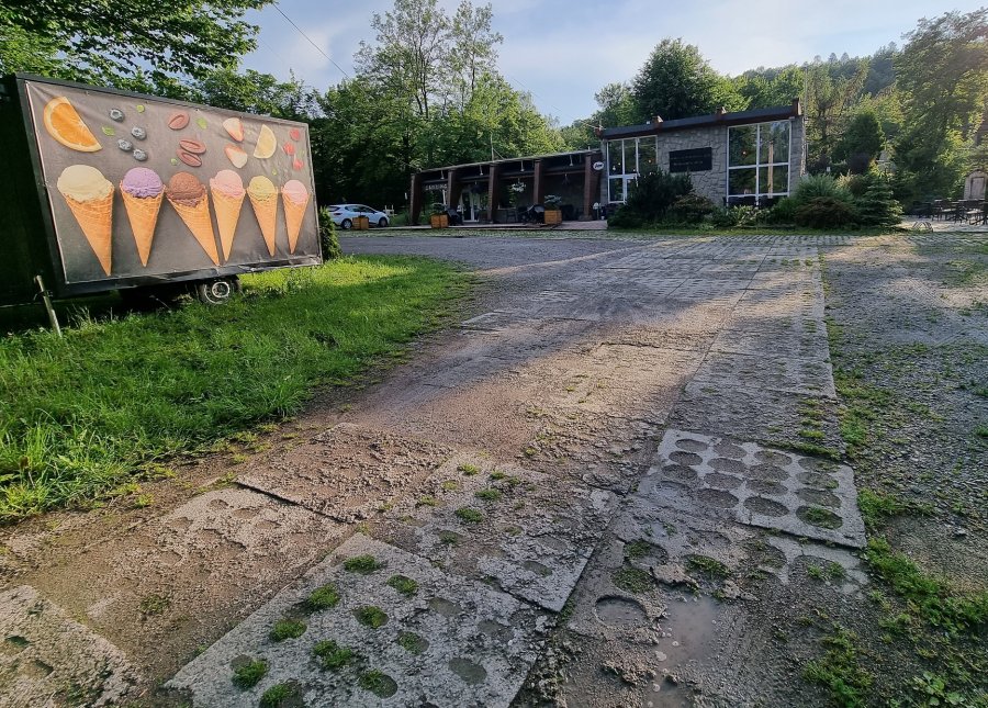 Kemping pod Dębowcem bez rewolucji. Gdzie te bungalowy? - foto