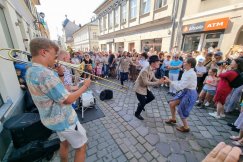 Parada przeszła przez centrum miasta. Mieszkańcy bawili się doskonale ZDJĘCIA
