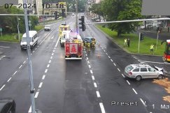 Zderzenie na newralgicznym skrzyżowaniu w centrum. Występują utrudnienia - foto