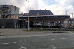 Wielopoziomowy parking zamiast stacji benzynowej? „W tym mieście w ogóle nie myśli się o ludziach”