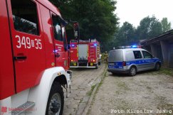 Słup dymu w Lipniku, w akcji 10 zastępów. Było słychać kilka wybuchów - foto