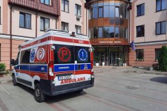 Przekazali używaną karetkę. To szósty ambulans, który trafił za wschodnią granicę - foto