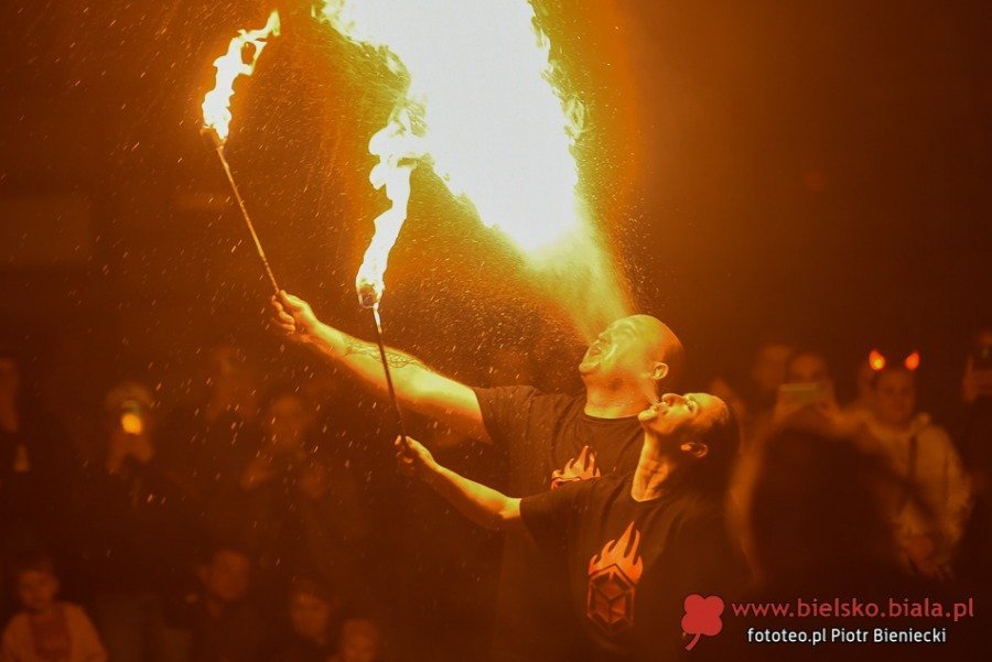 Kino plenerowe, kuglarze, zabytki i wielki koncert. W weekend będzie się działo! PROGRAM