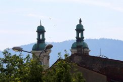 Krzyże wracają na swoje miejsce. Miasto dofinansowało awaryjny remont kościoła w Białej