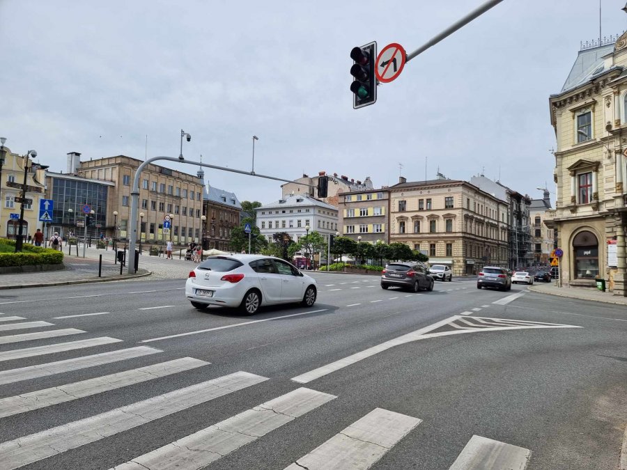 Trzy dni utrudnień na kilku ulicach w centrum. Będą łatać dziury - foto