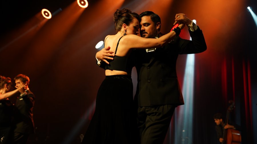 Takiego festiwalu w mieście jeszcze nie było! Bielskiem-Białą zawładnęło tango ZDJĘCIA