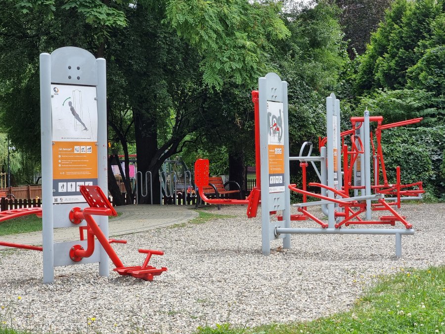 Radni chcą kolejnej siłowni w parku. Tylko czy ktoś na nich ćwiczy? - foto