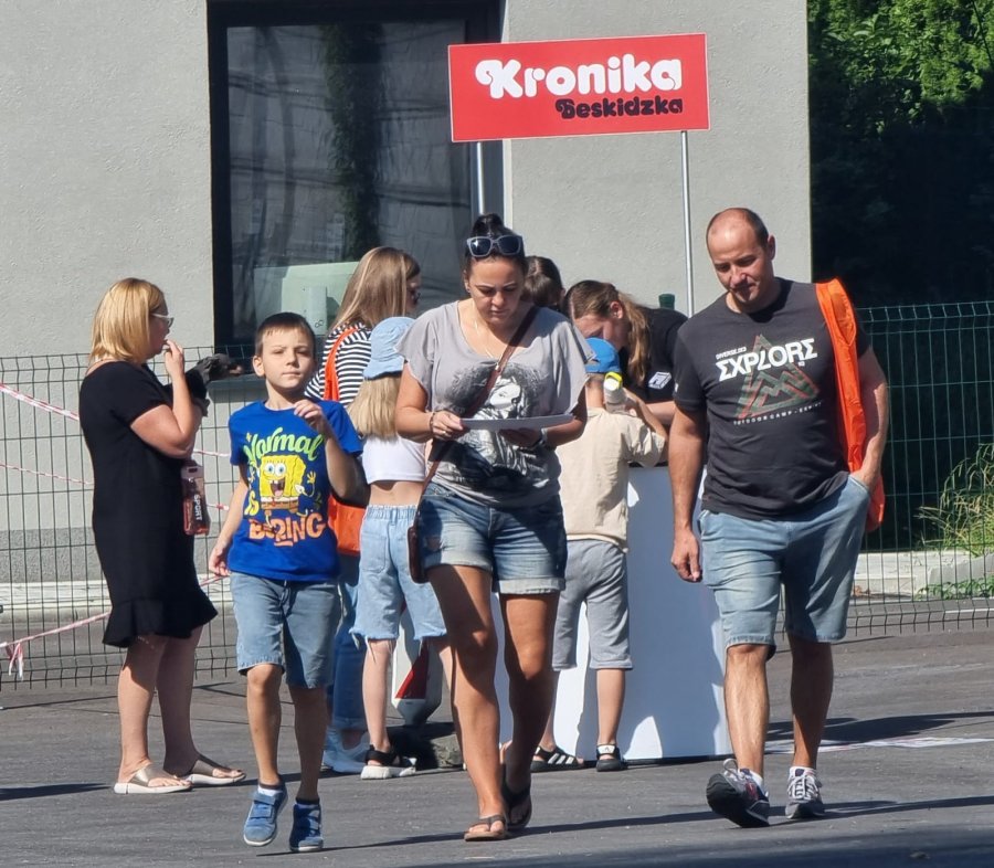 Pakiety startowe schodzą w szybkim tempie. Pierwsze rodziny wykonują zadania! - foto