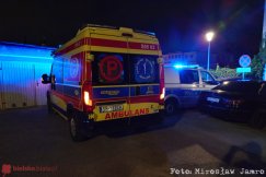 Wieczorna akcja służb w wieżowcu. Kobieta miała myśli samobójcze - foto