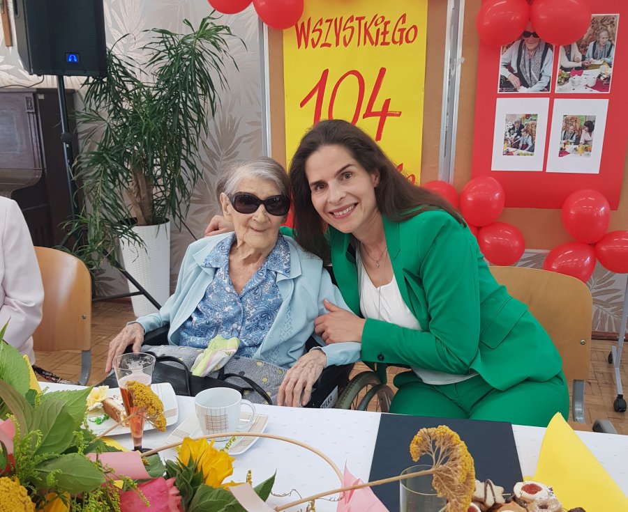 Całe życie związana z Cygańskim Lasem. Pani Kazia świętowała 104. urodziny - foto