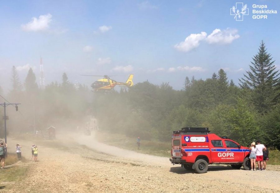Tragedia na Szyndzielni. Nie udało się uratować życia młodego mężczyzny - foto