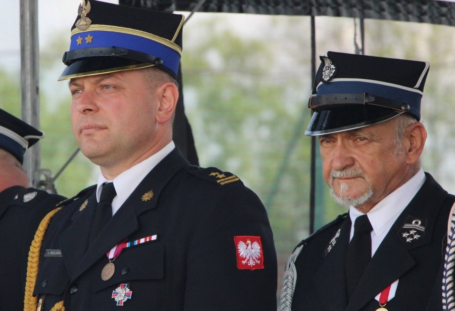 Burza po zmianie komendanta straży. Bronią go samorządowcy i poseł - foto
