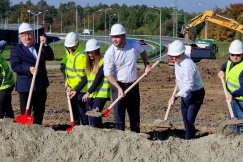Granty przed wyborami w okręgu ministra. Polityk z Bielska-Białej odpowiada