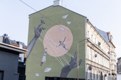 Kocia Kołyska zdobi kamienicę. Nawiązuje do tradycji włókienniczych miasta - foto
