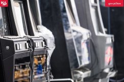 Akcja służb w Bielsku-Białej. W lokalu zakleili okna i urządzili nielegalny hazard