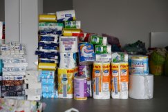 Dary zbierane tylko do piątku. Proszą, by nie przywozić już wody i odzieży