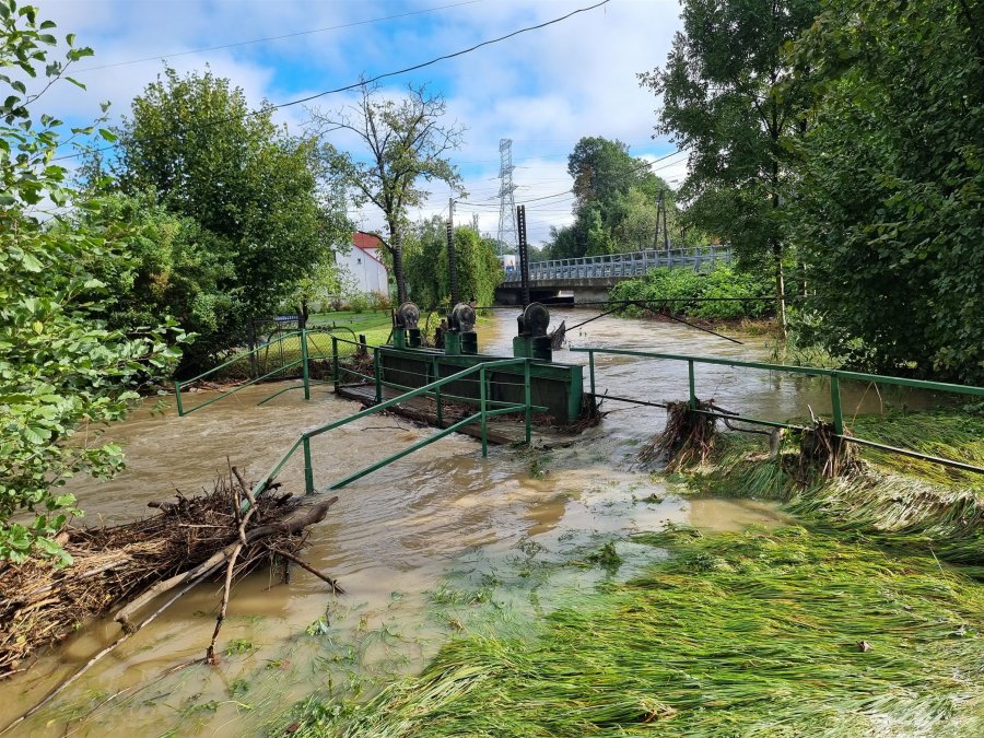 Wstępne szacunki strat w Bielsku-Białej. Najbardziej ucierpiała infrastruktura drogowa - foto