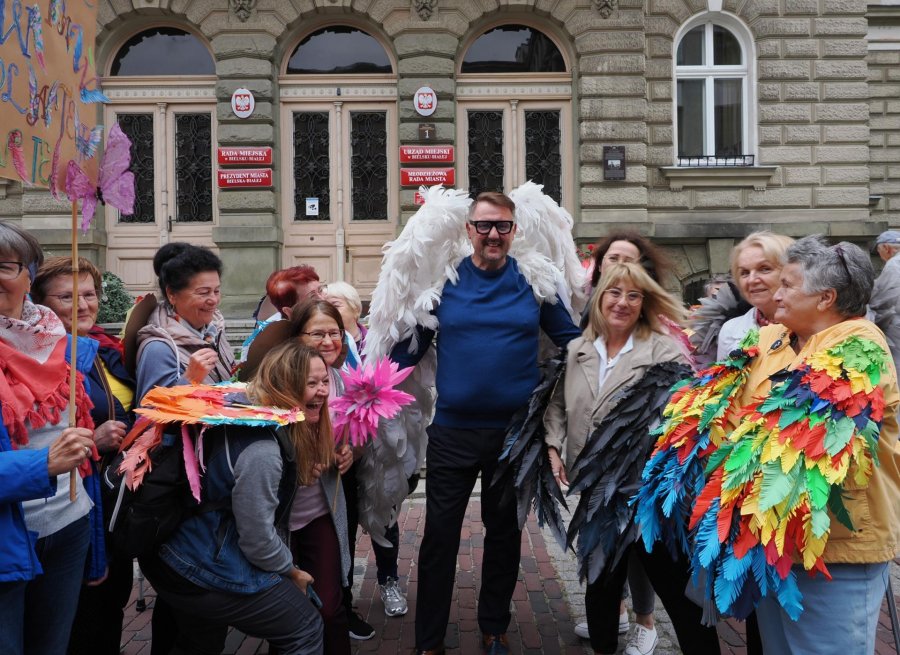 Skrzydlata parada przeszła przez miasto. Uczestnicy zaskoczyli kreatywnością - foto