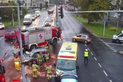 Niebezpieczne zdarzenie w centrum miasta. Dwie kobiety przewiezione do szpitala - foto