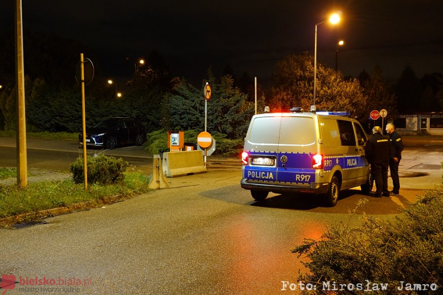 Nocne włamanie do parkomatu. Skradziono kasetkę z pieniędzmi - foto