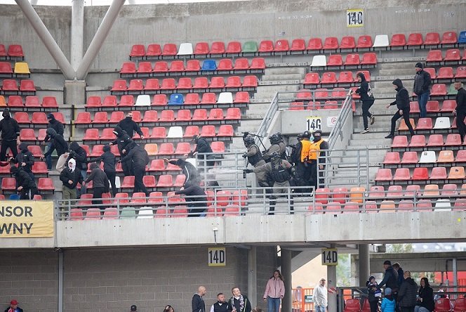 PZPN znów ukarał Podbeskidzie. To kara za burdy w trakcie derbów Bielska-Białej - foto
